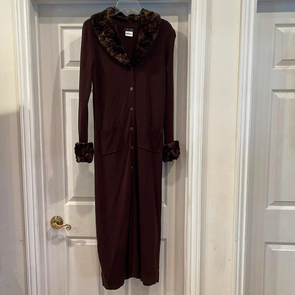 Long stadium sweater with fur